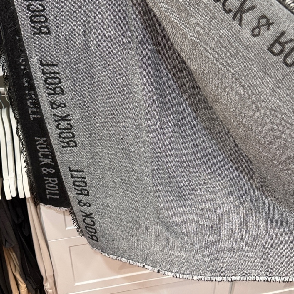 Zaggora Black Rock & Roll Scarf - Picture 7 of 7